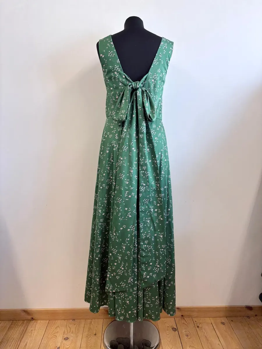 Open-Back Cotton Dress detail 2
