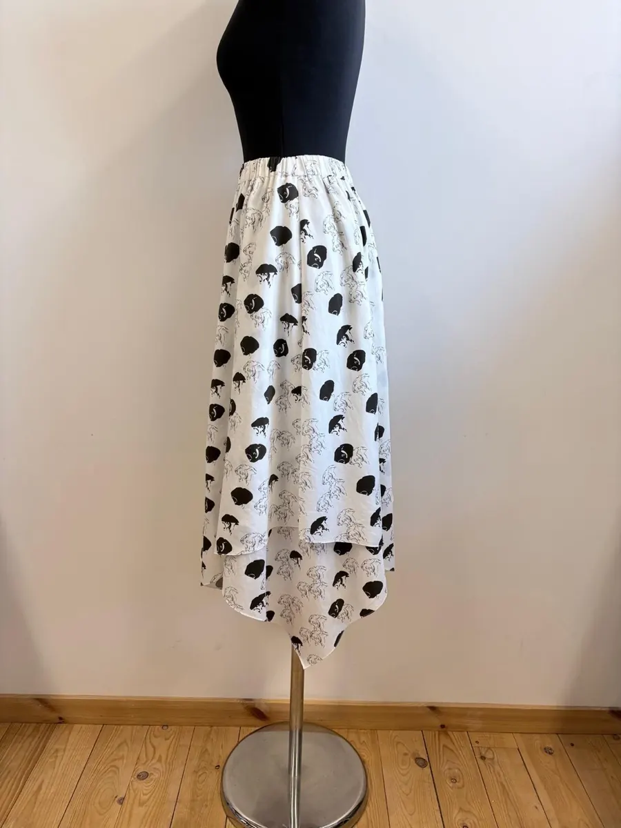 Double-Layered Skirt detail 1