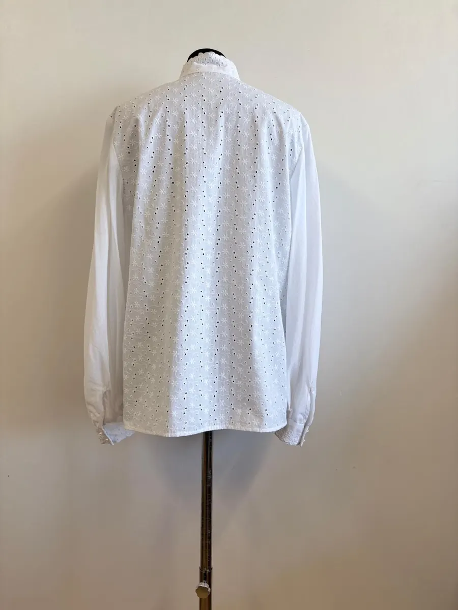 Voluminous-Sleeve Blouse detail 2